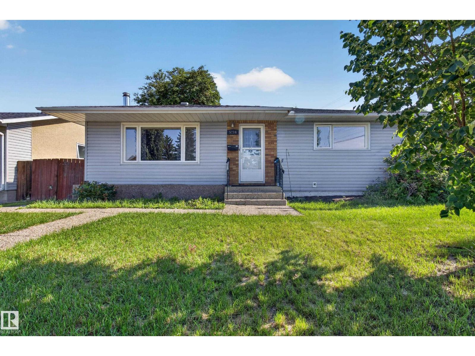 5216 89 AV NW - 2