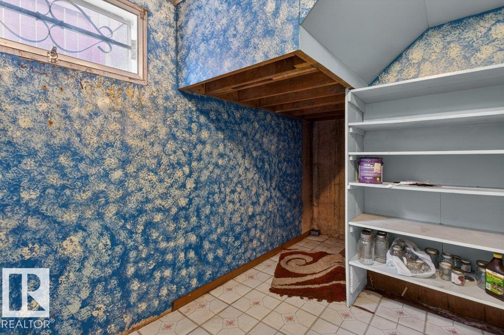5216 89 AV NW - 34