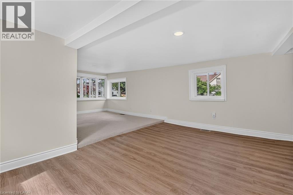233 NORTH CAYUGA Street W - 10