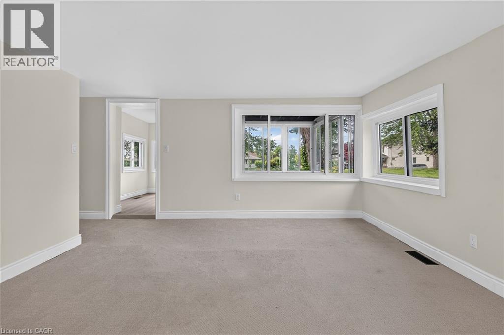 233 NORTH CAYUGA Street W - 13