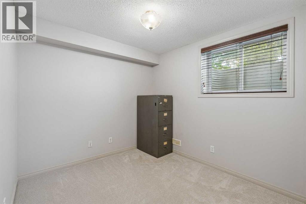2046 New Brighton Gardens SE - 15