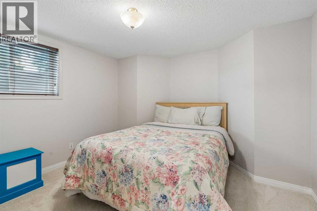 2046 New Brighton Gardens SE - 16
