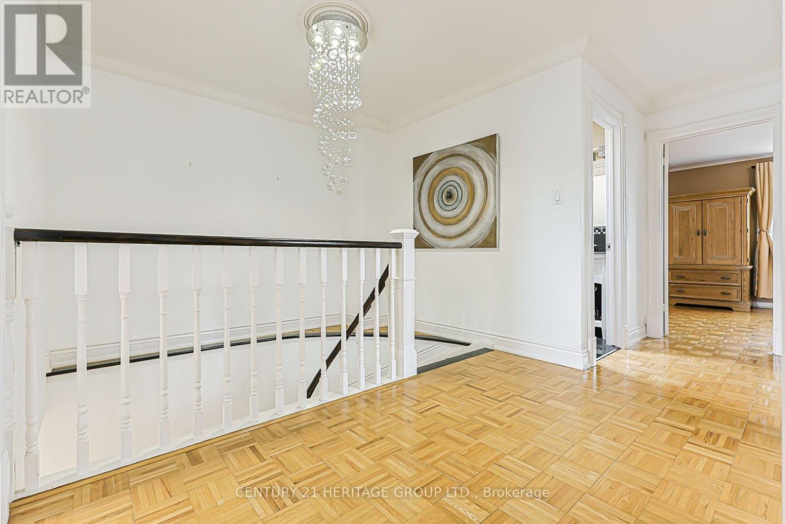 476 BRITANNIA AVENUE - 10
