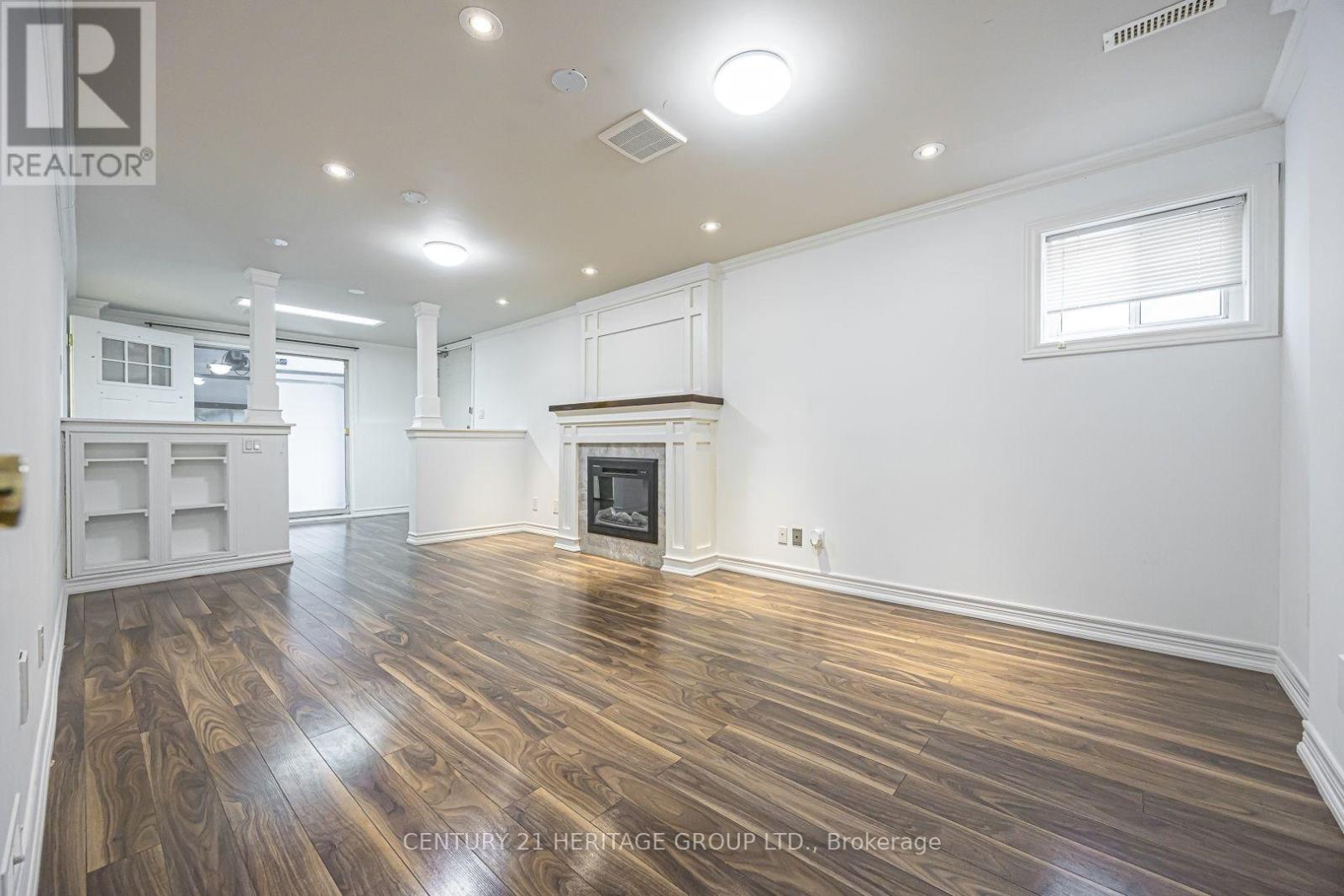 476 BRITANNIA AVENUE - 23