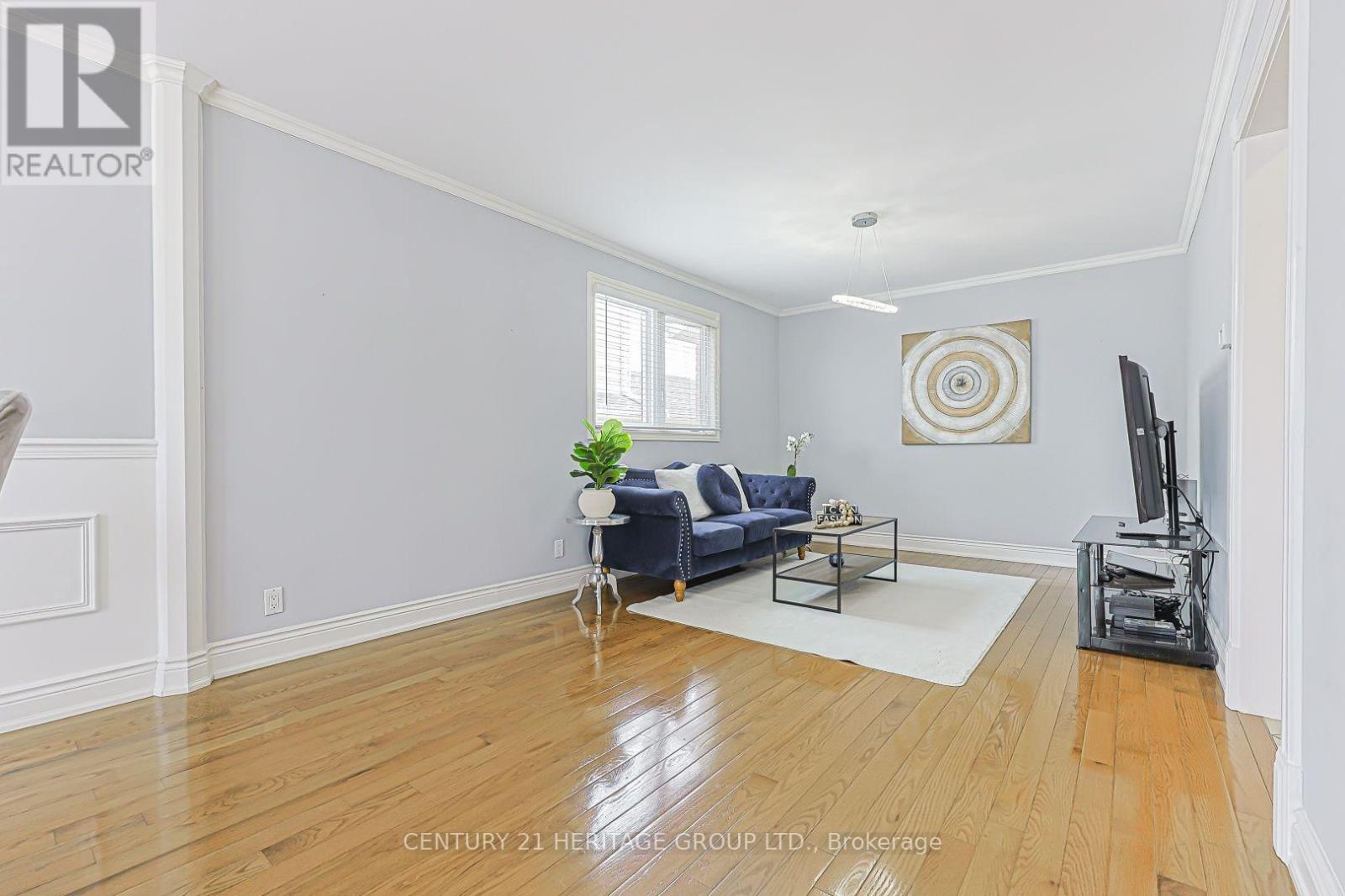 476 BRITANNIA AVENUE - 5