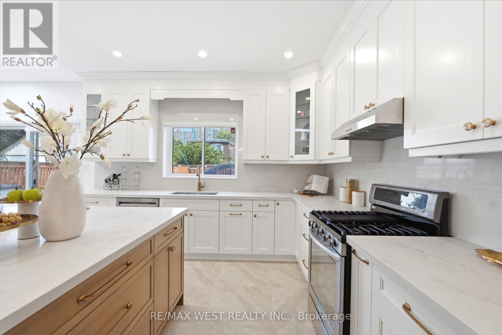 3163 ROLLING STONE COURT - Image 13