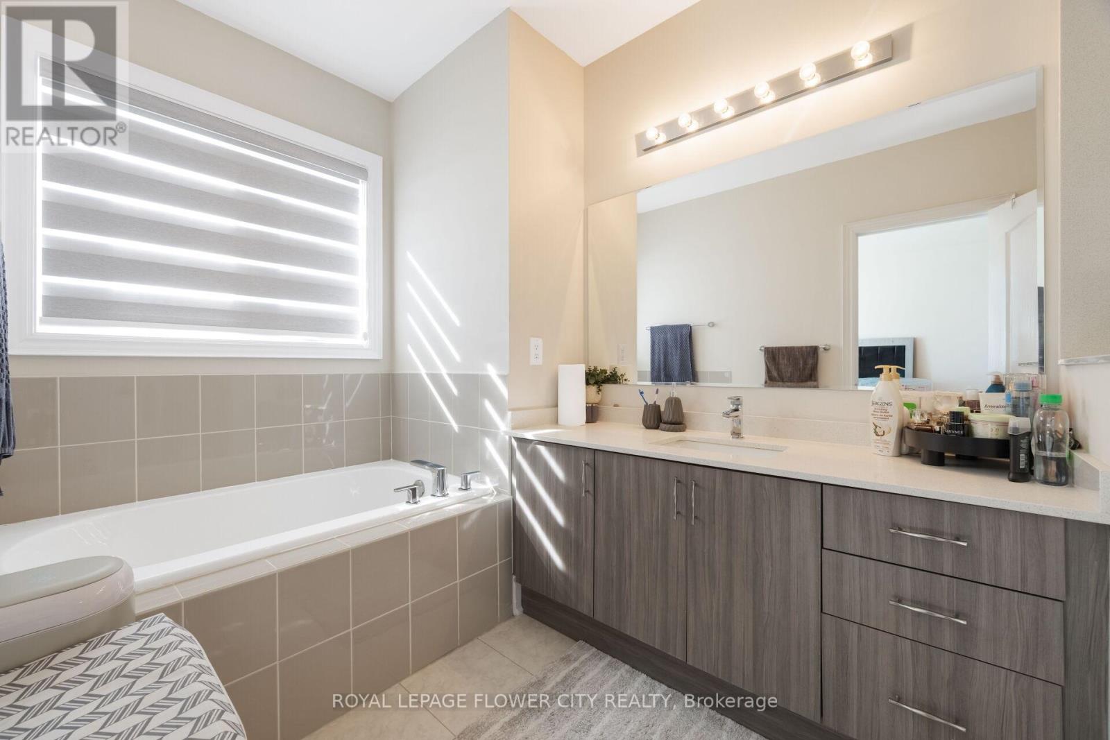62 FOXSPARROW ROAD - 35