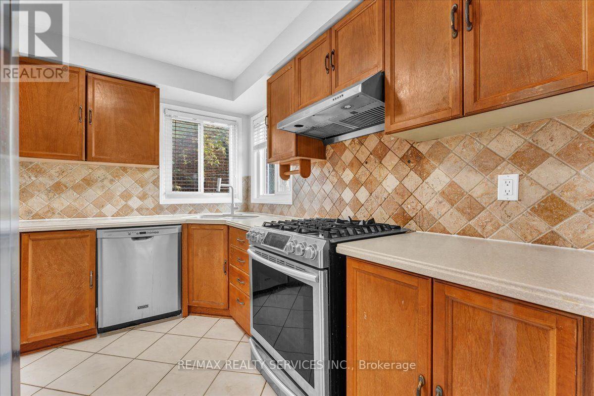 79 BURGBY AVENUE - 12