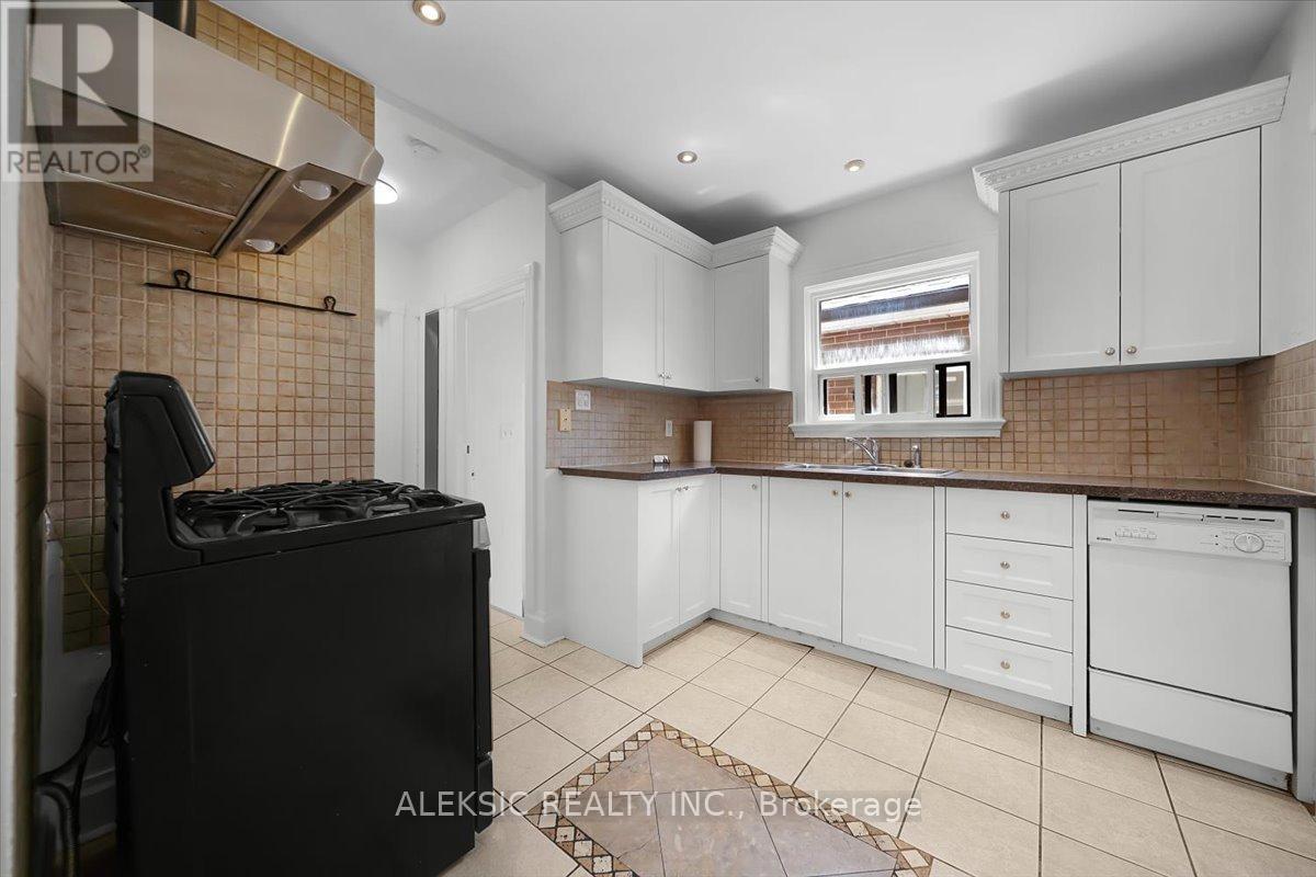 179 THIRTIETH STREET - 12