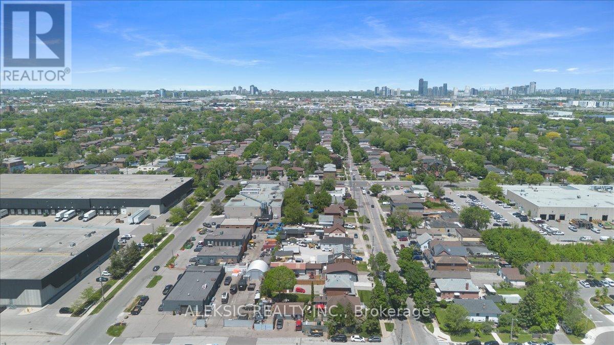 179 THIRTIETH STREET - 41