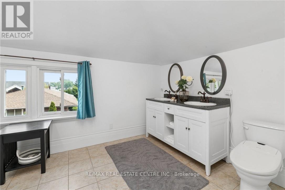 819 DEVONSHIRE AVENUE - Image 17