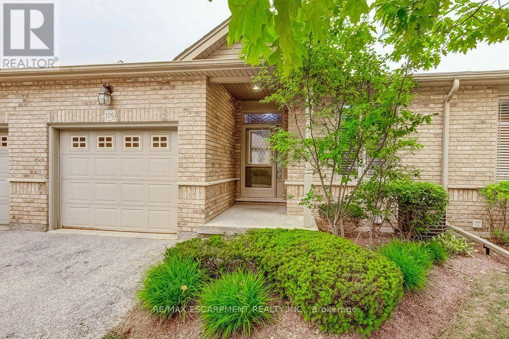 #109 20 ISHERWOOD AVENUE - 1