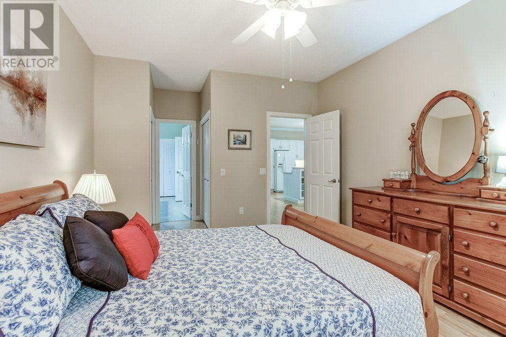 #109 20 ISHERWOOD AVENUE - 15