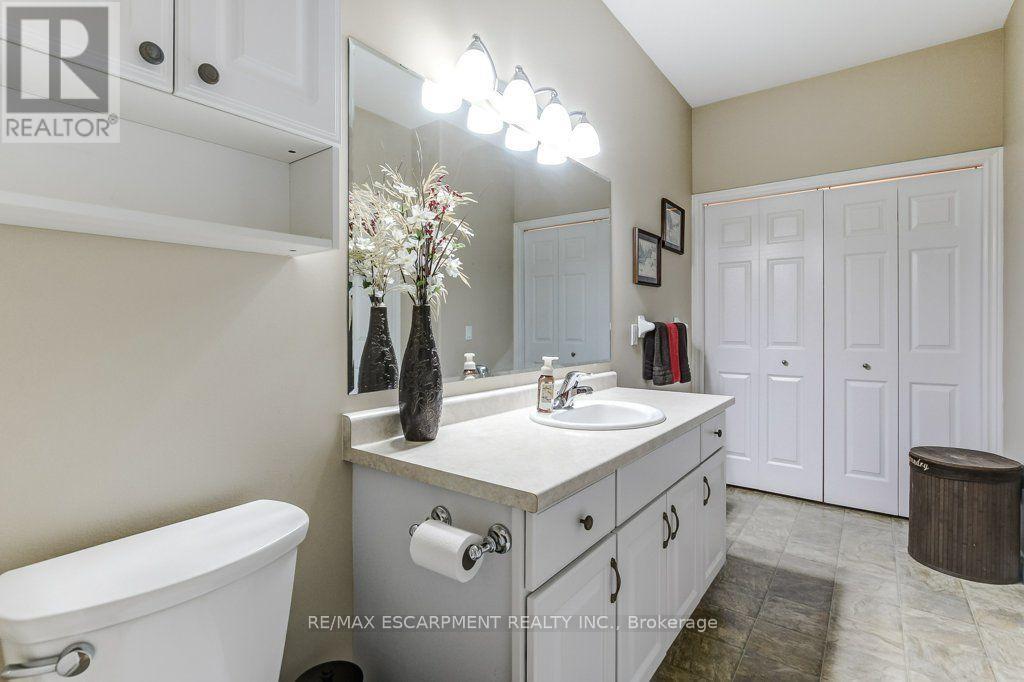 #109 20 ISHERWOOD AVENUE - 18