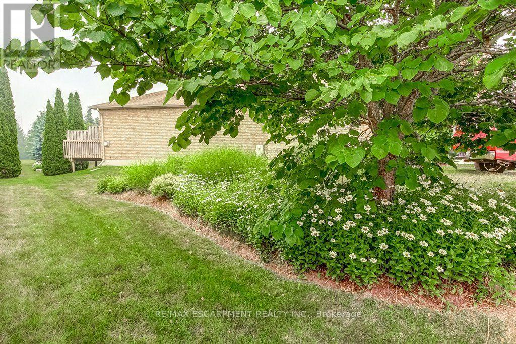 #109 20 ISHERWOOD AVENUE - 31