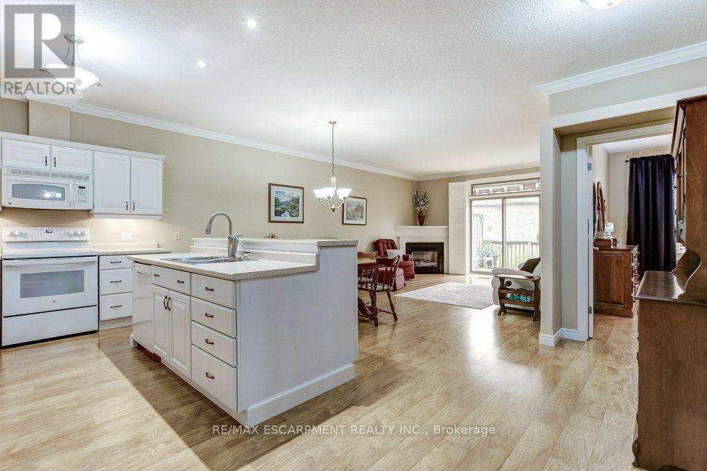 #109 20 ISHERWOOD AVENUE - 5