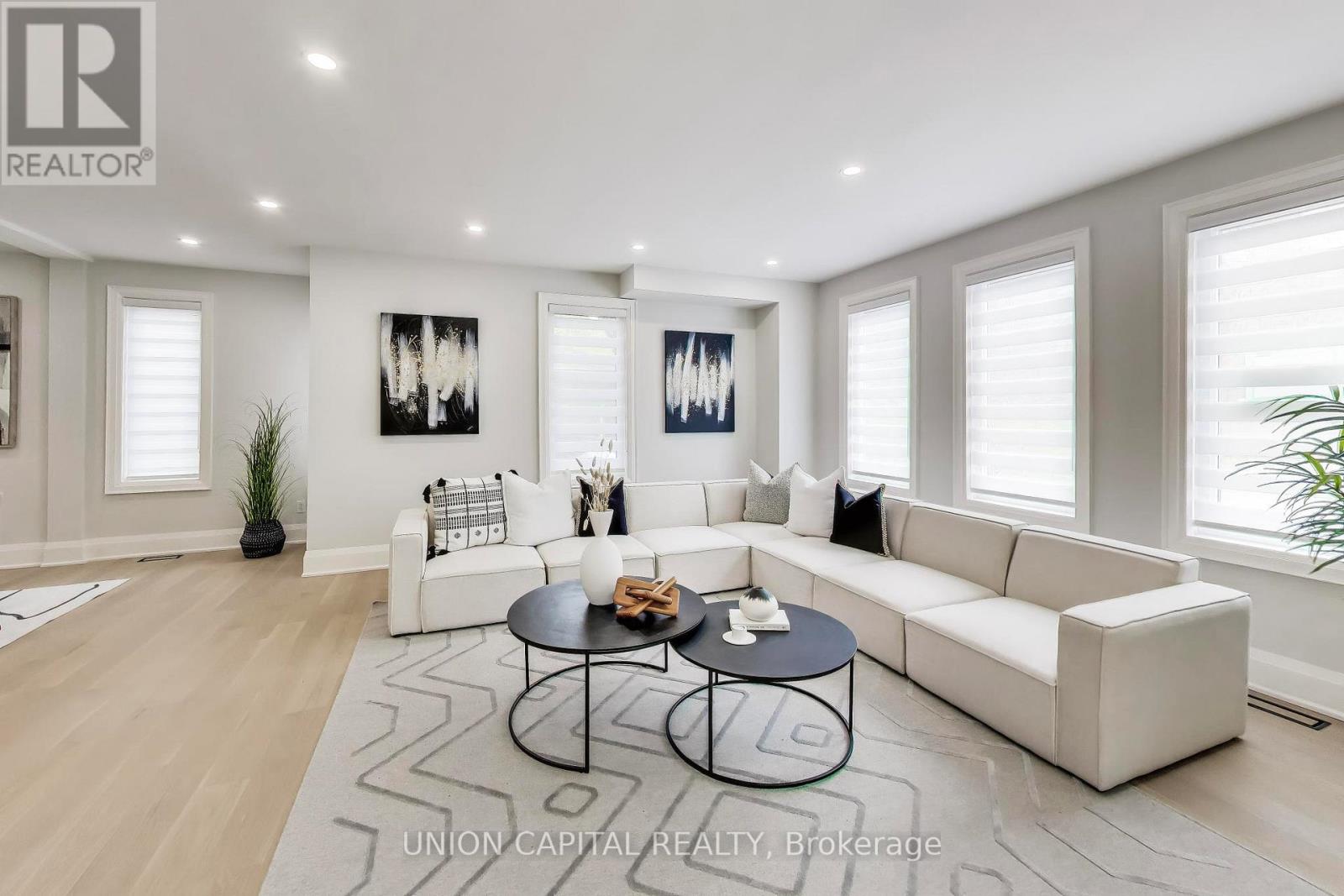 58 FORSYTH AVENUE N - 10