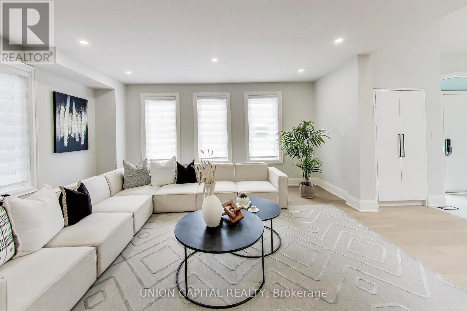 58 FORSYTH AVENUE N - 11