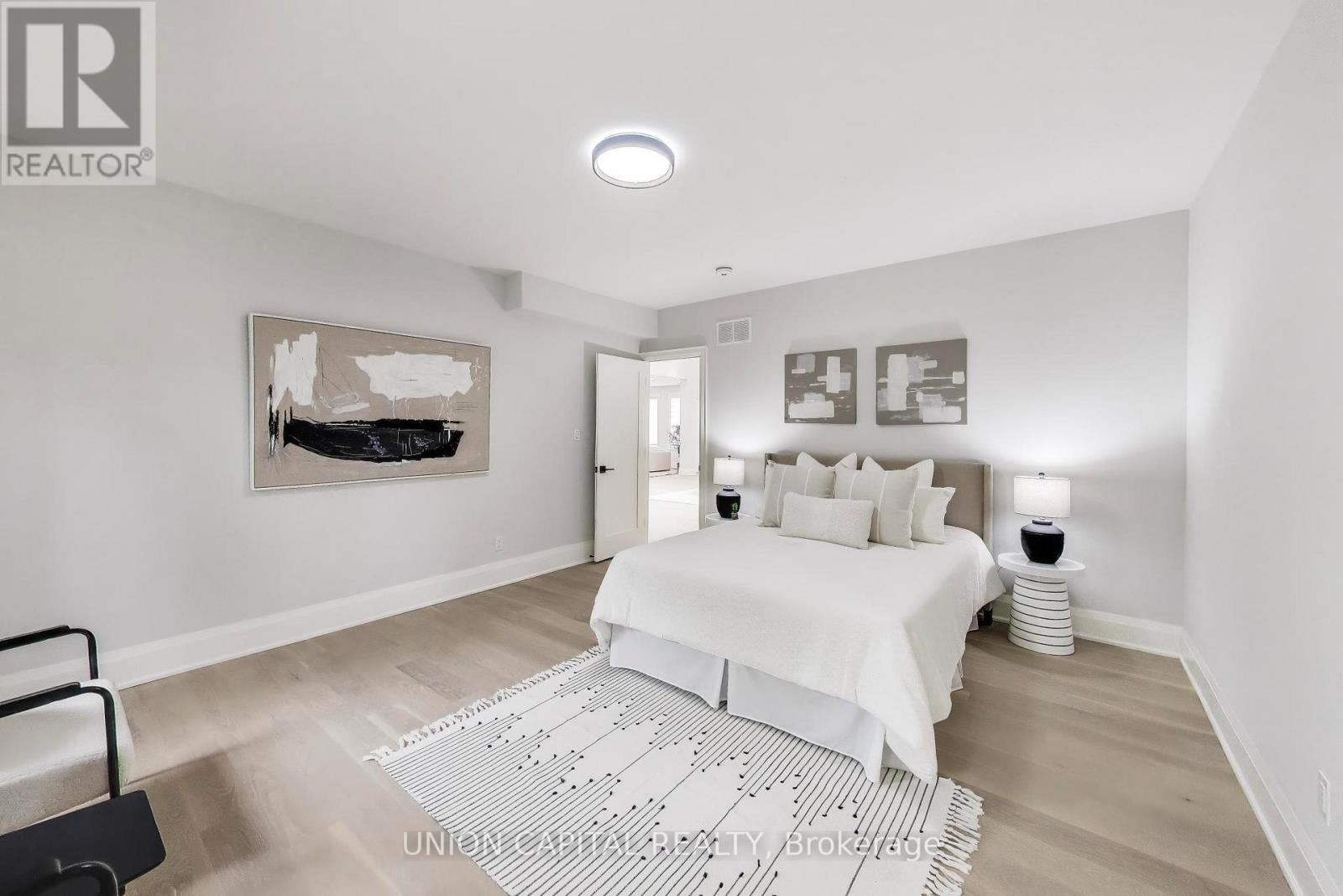 58 FORSYTH AVENUE N - 17