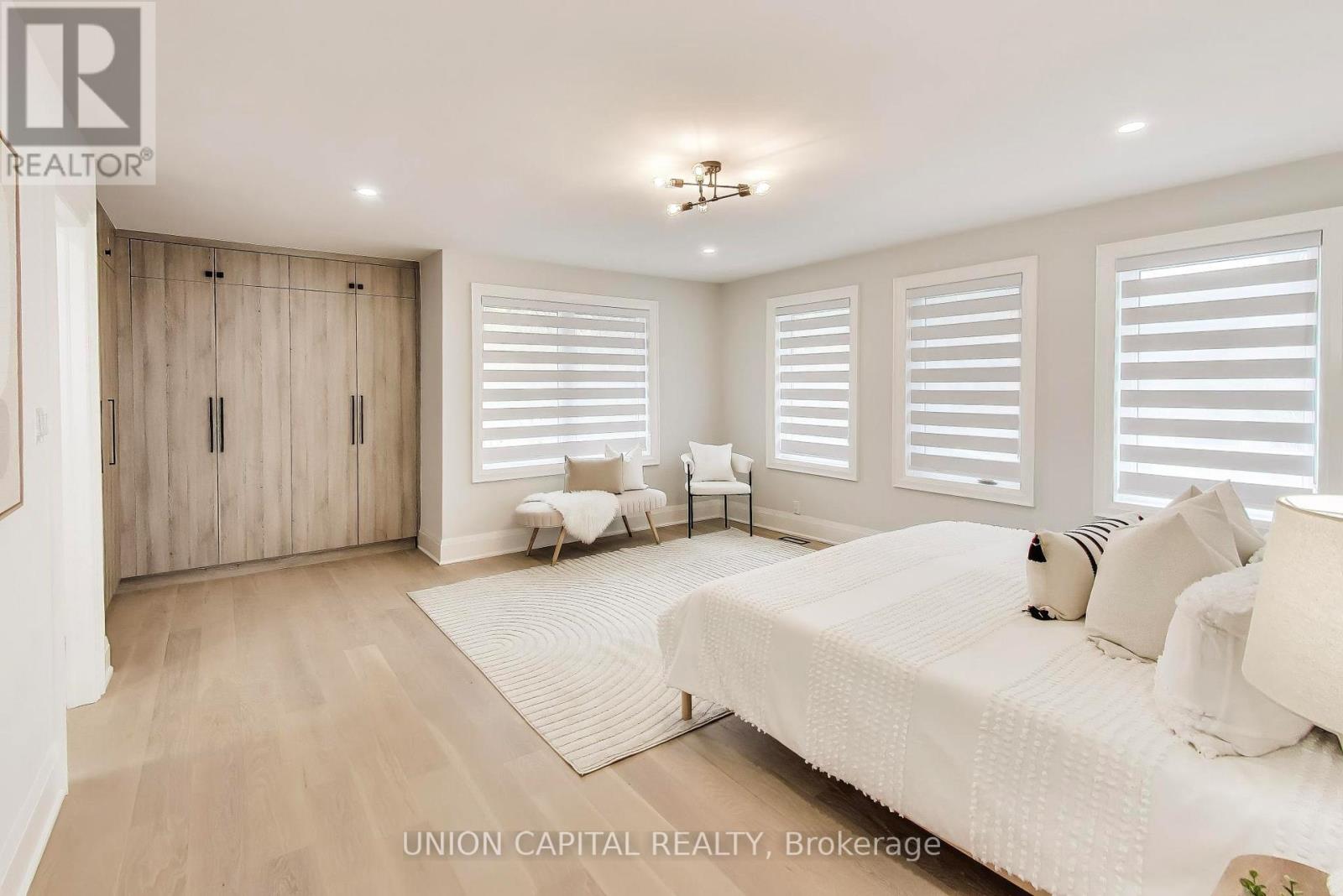 58 FORSYTH AVENUE N - 23