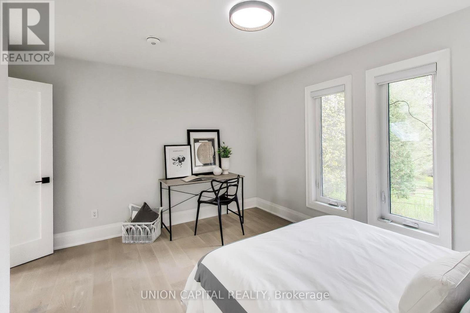 58 FORSYTH AVENUE N - 30