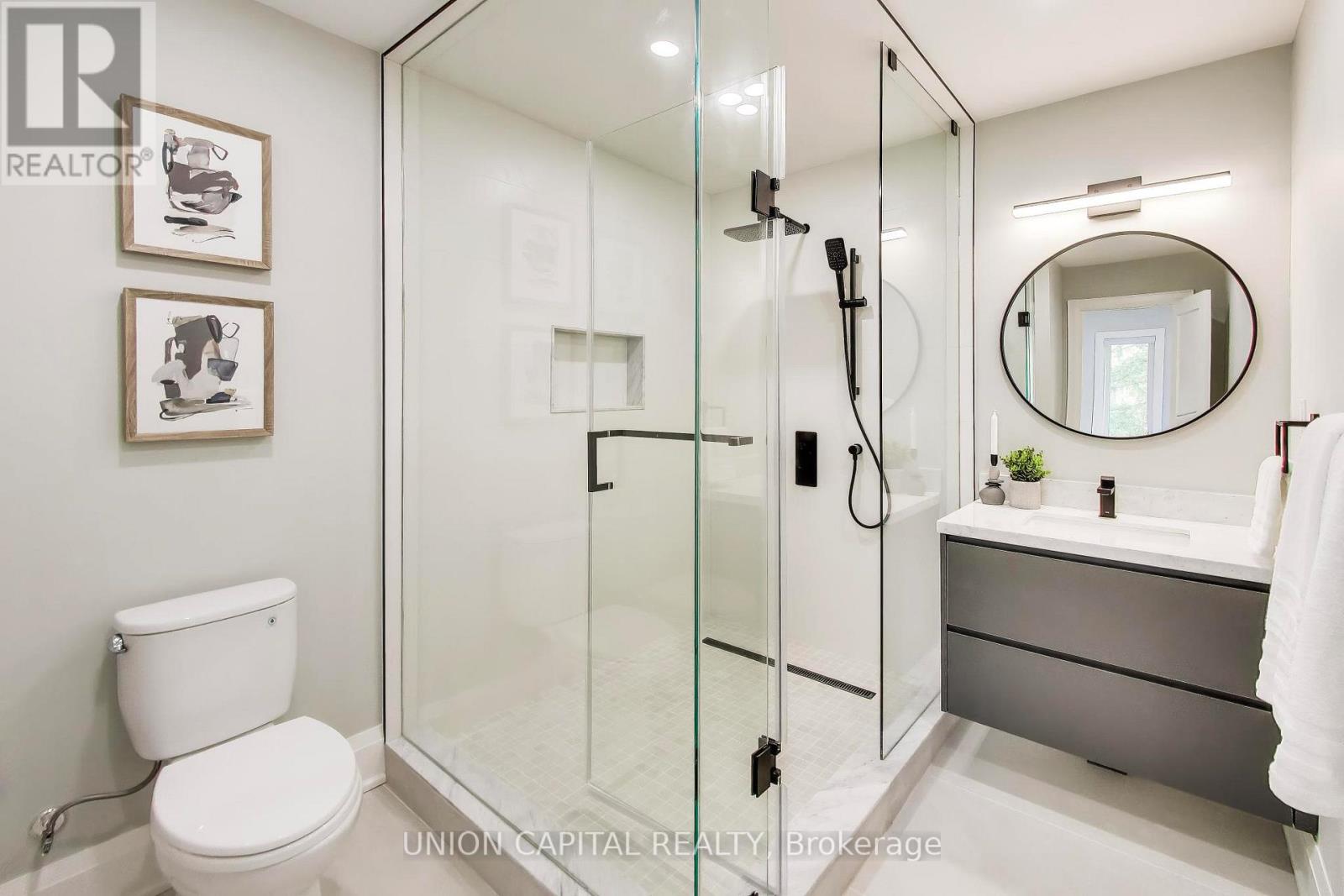 58 FORSYTH AVENUE N - 31