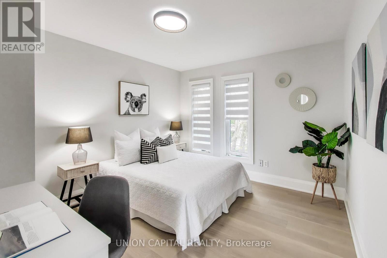 58 FORSYTH AVENUE N - 32