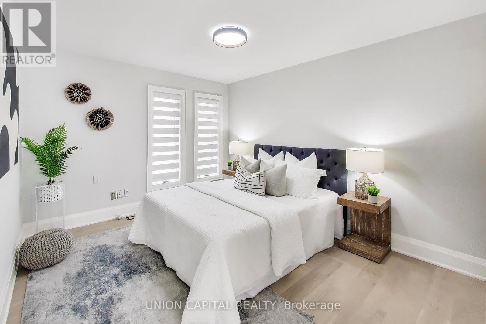 58 FORSYTH AVENUE N - 34