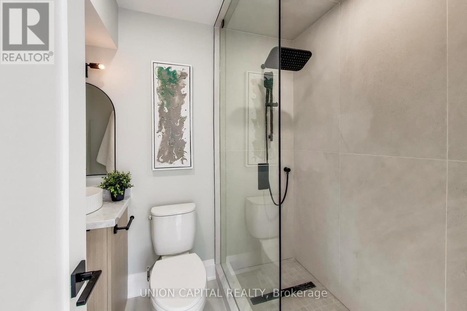 58 FORSYTH AVENUE N - 36