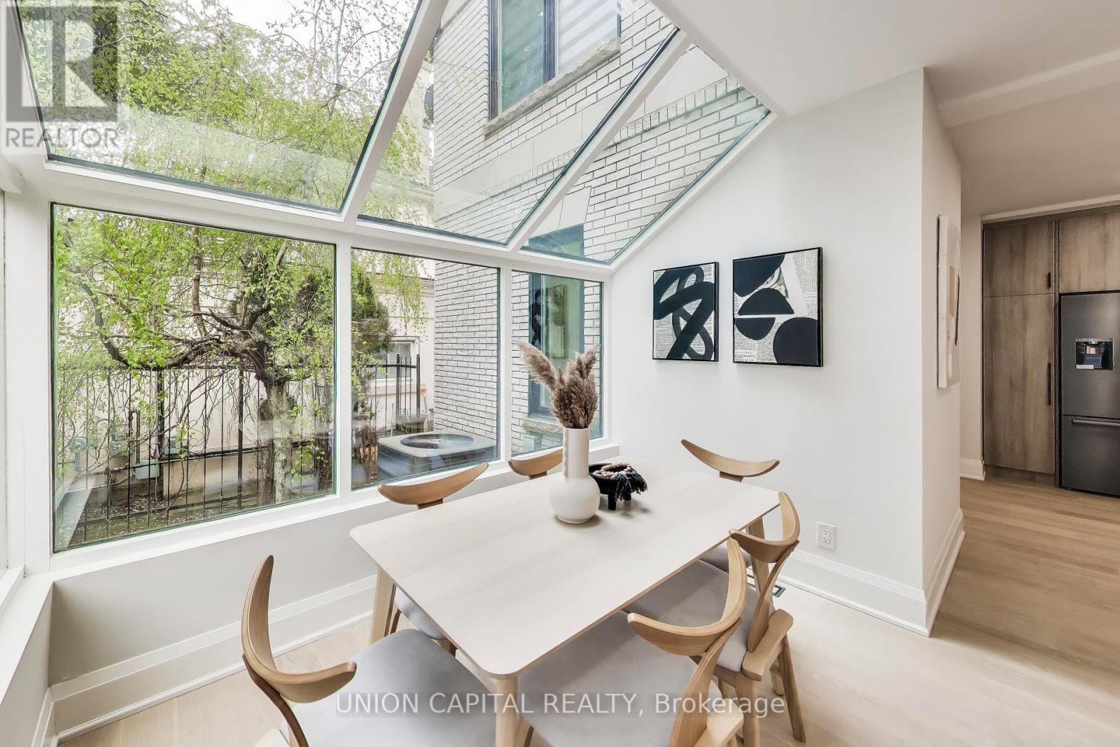 58 FORSYTH AVENUE N - 4