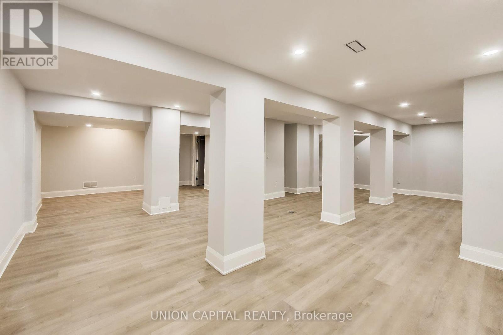 58 FORSYTH AVENUE N - 40