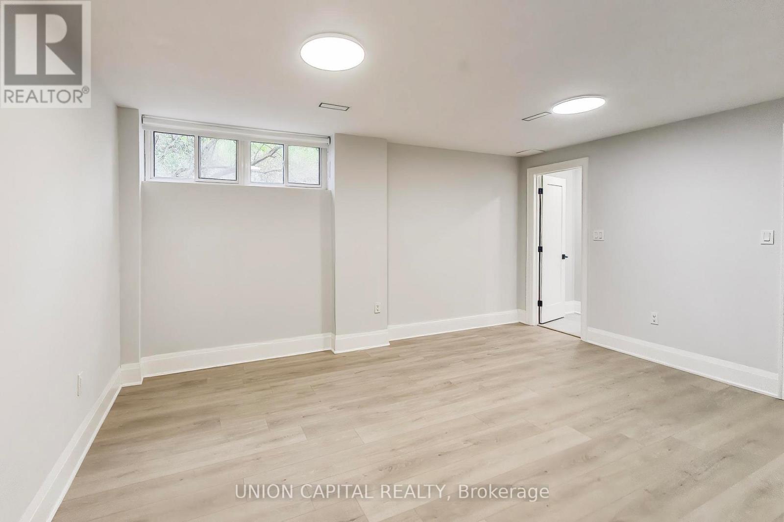58 FORSYTH AVENUE N - 42