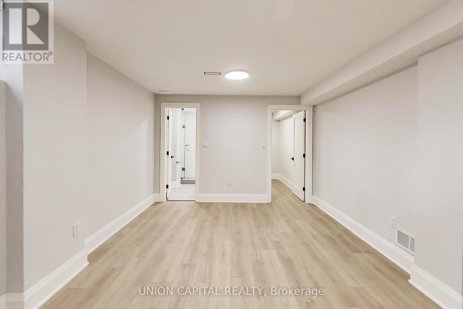 58 FORSYTH AVENUE N - 43