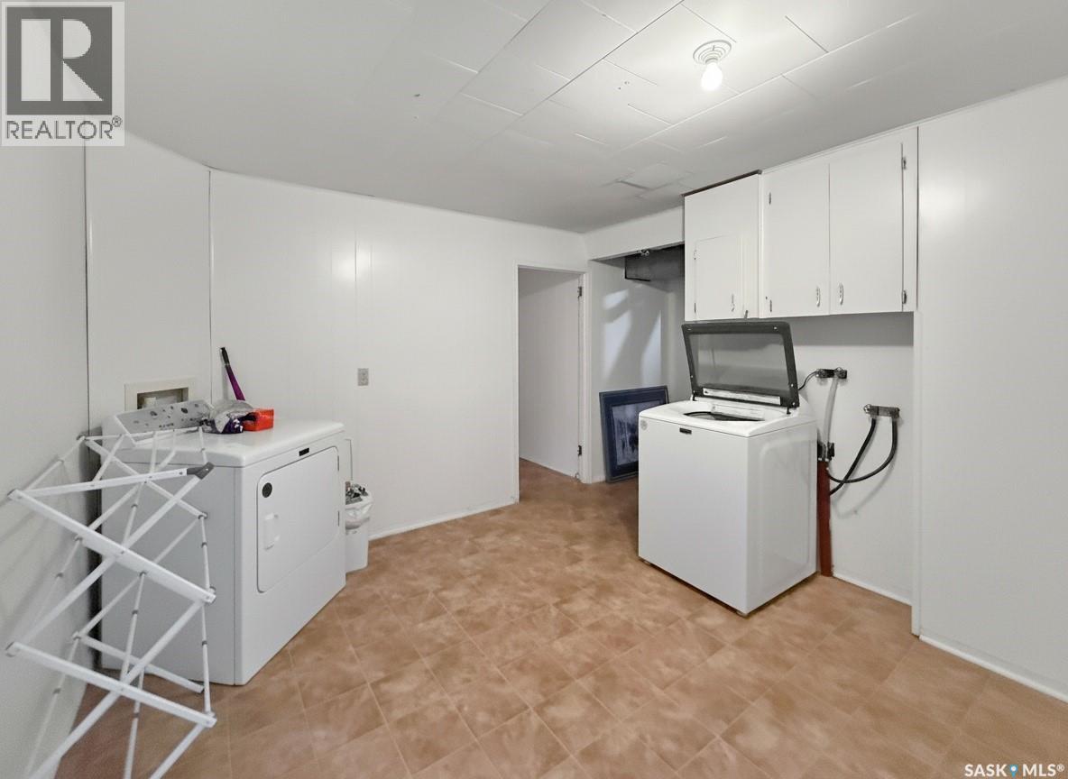 1700 15th AVENUE W - 16