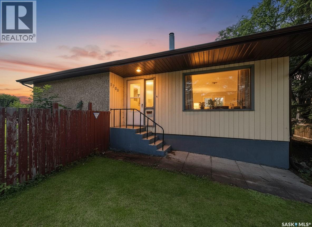 1700 15th AVENUE W - 27