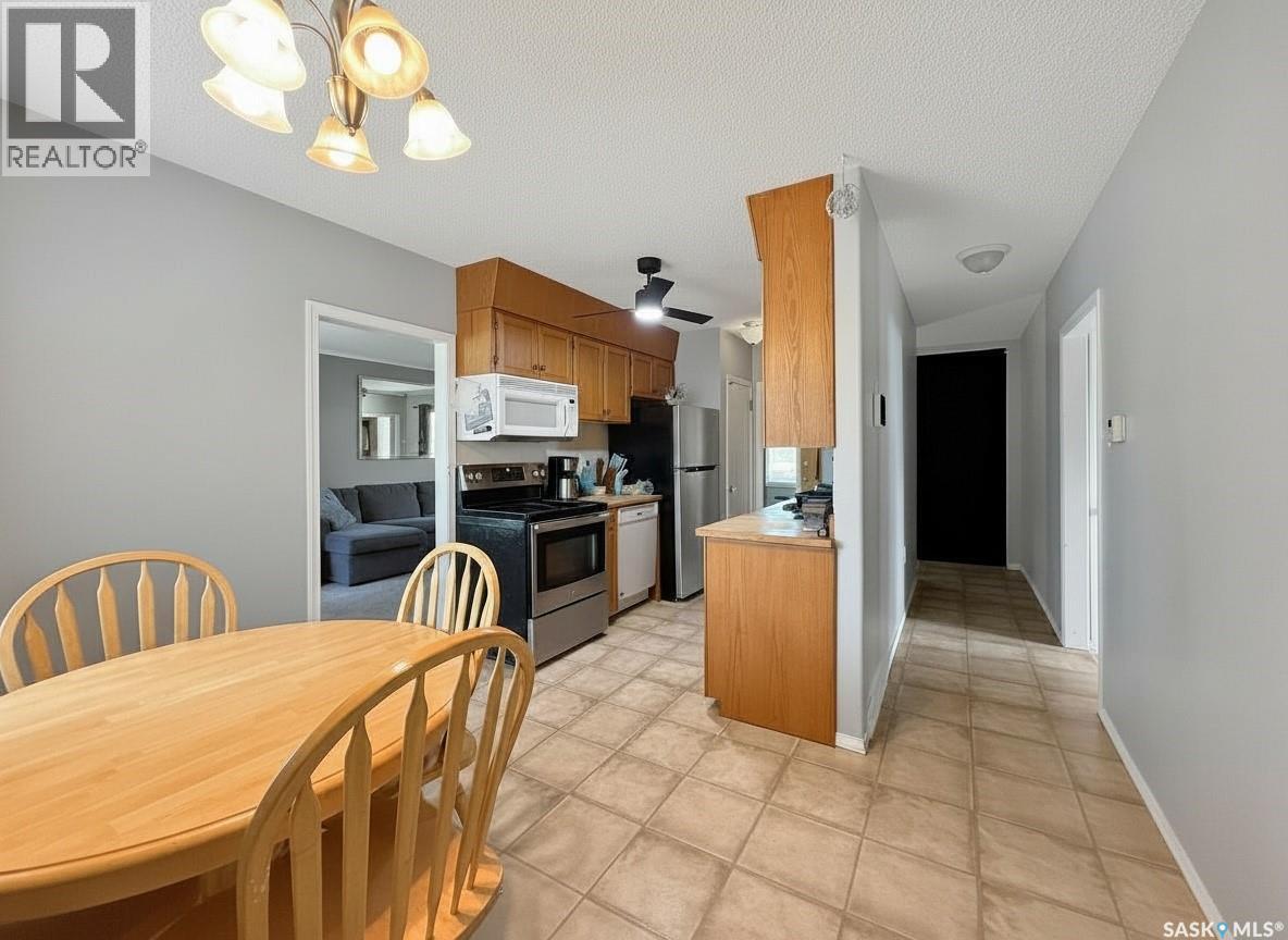 1700 15th AVENUE W - 4