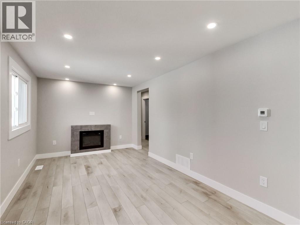 229 PARKDALE Avenue N - 36