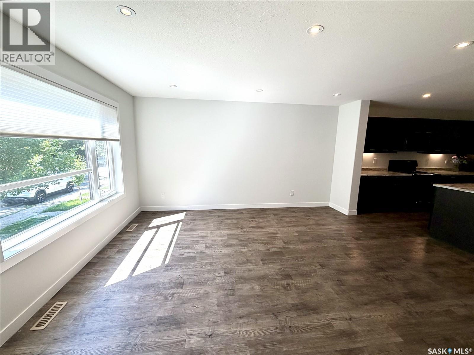 2043 Broder STREET - 3