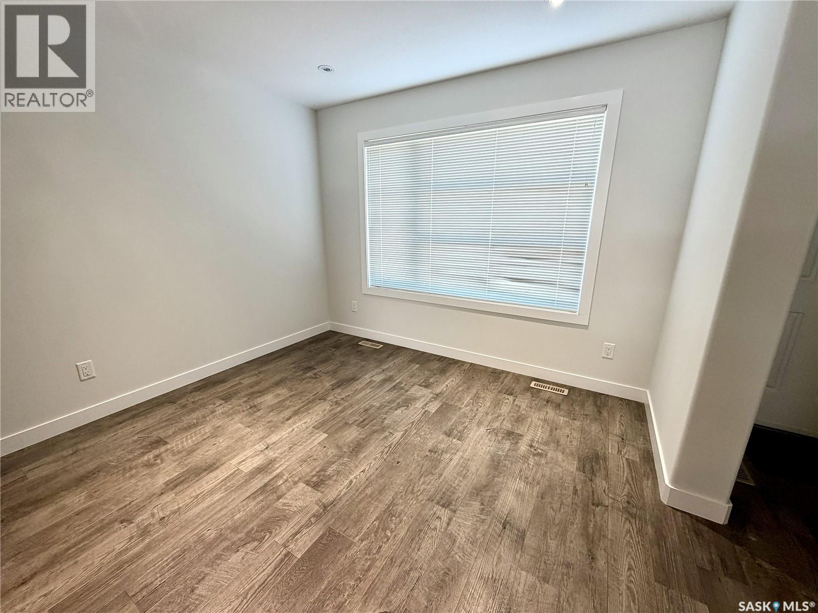 2043 Broder STREET - 8