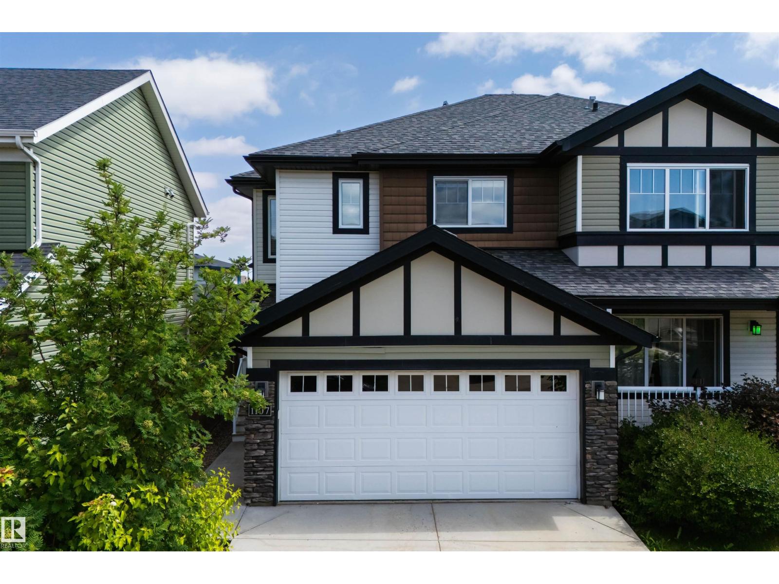 1107 162 ST SW - 1