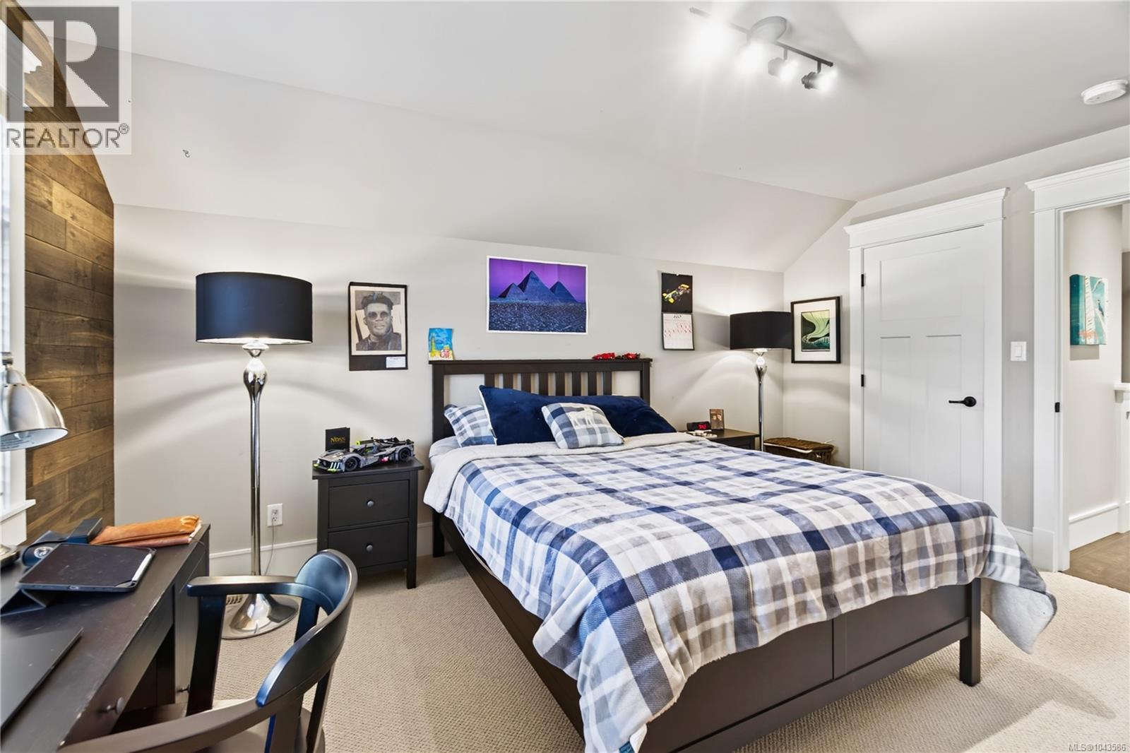 2962 Ridgeway Rd - 37