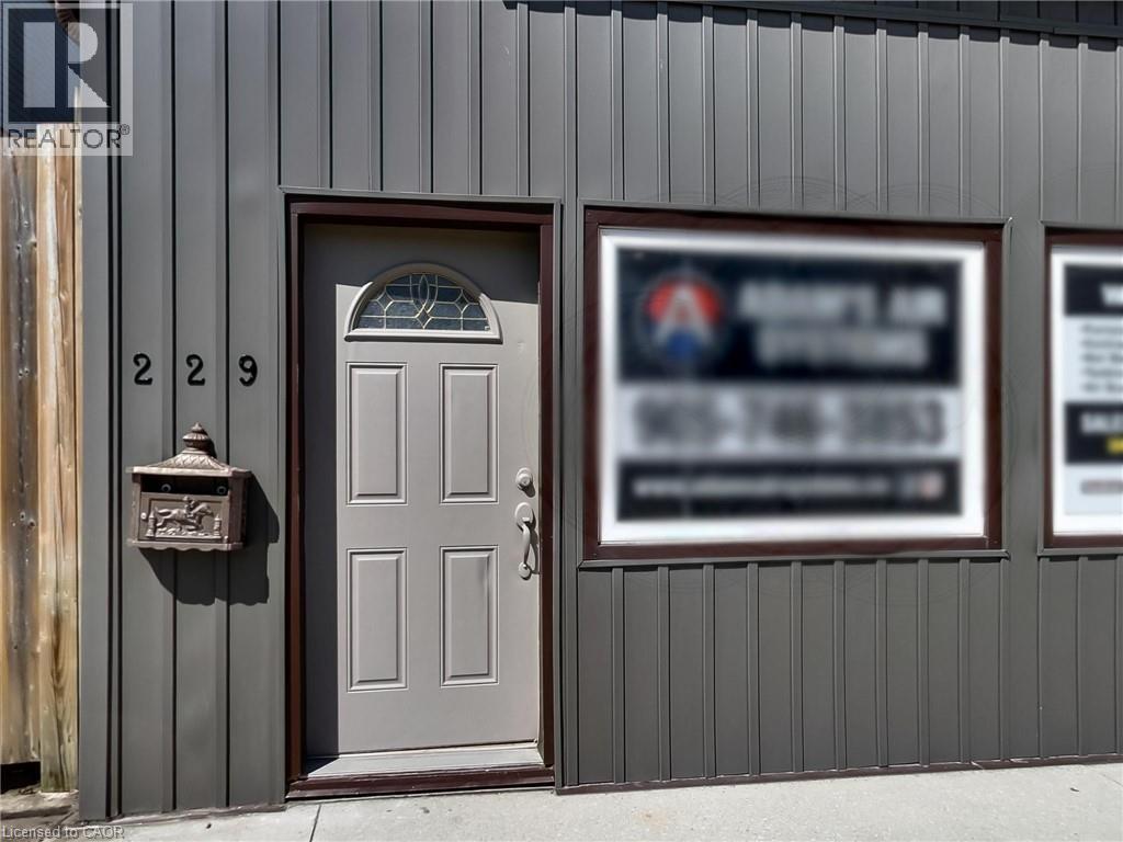 229 PARKDALE Avenue N - 4