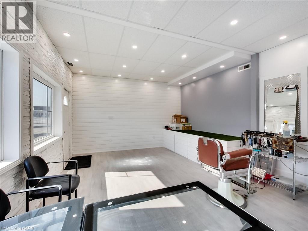 229 PARKDALE Avenue N - 7