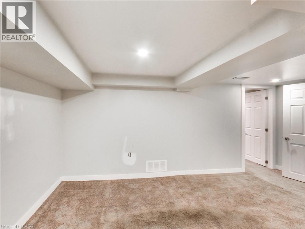 229 PARKDALE Avenue N - 28