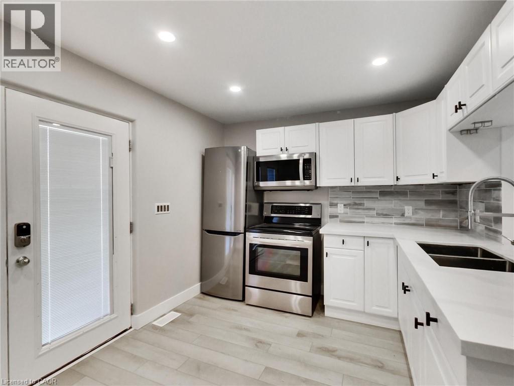 229 PARKDALE Avenue N - 13