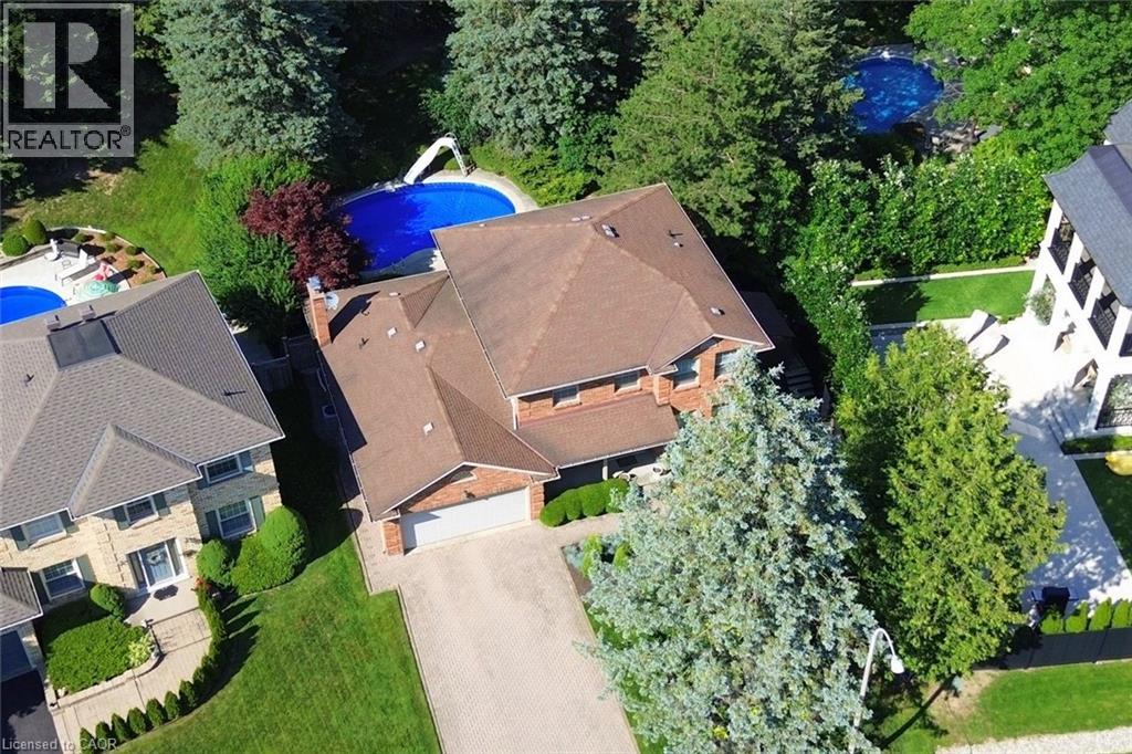 275 WOODLAND Drive - 2