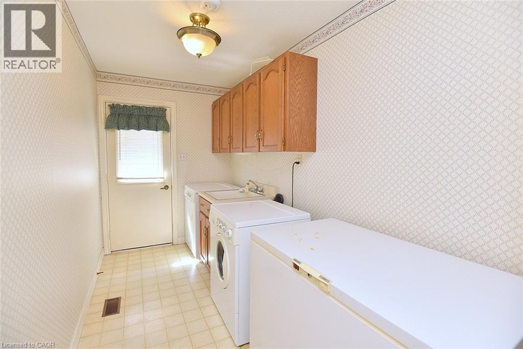 275 WOODLAND Drive - 11