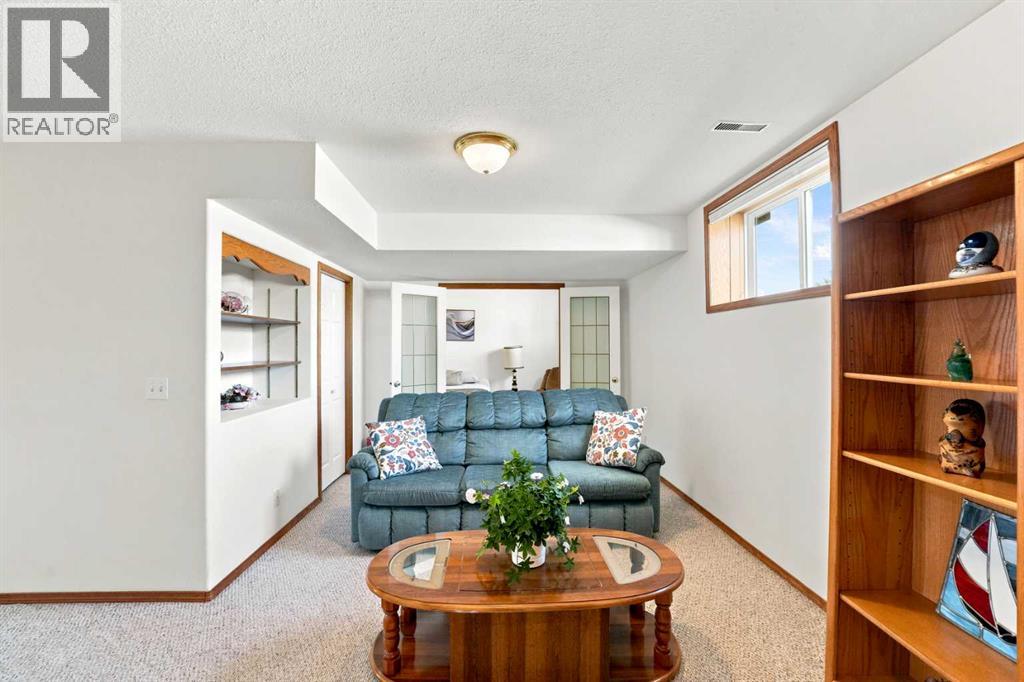 109 Logan Close - Image 27