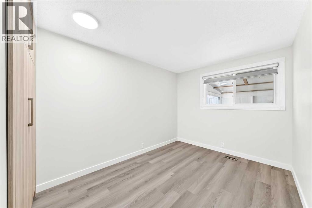 3319 Radcliffe Drive SE - 12
