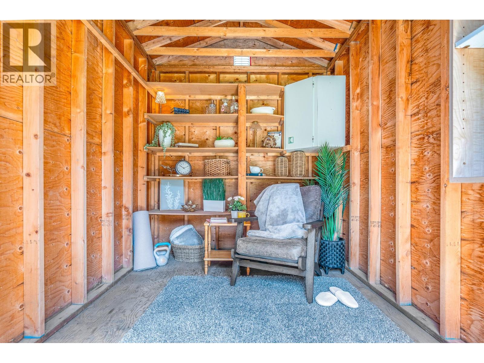 6777 Longacre Drive - 32
